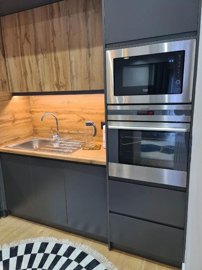 Grey Luxury Apartment Gjirokastër Esterno foto