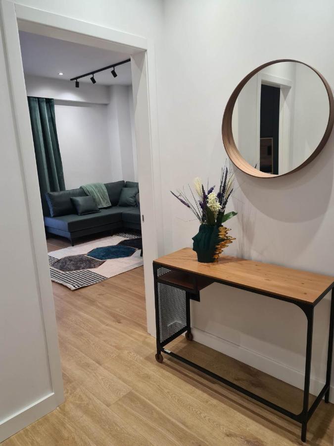 Grey Luxury Apartment Gjirokastër Esterno foto